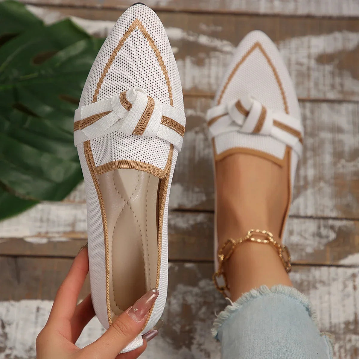 Women's Flat Shoes for Women with Cushioned Insole
