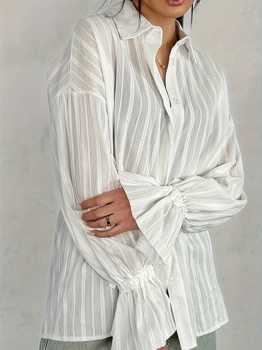 giorna | refined textured blouse with lace details