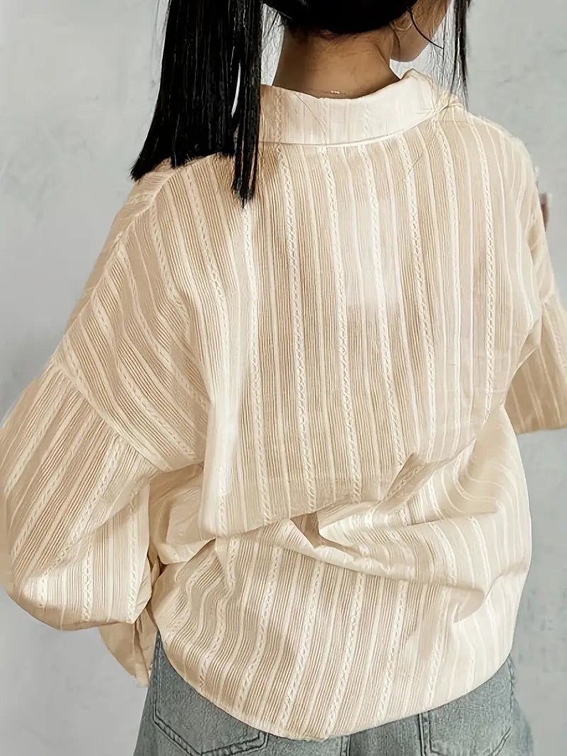 giorna | refined textured blouse with lace details