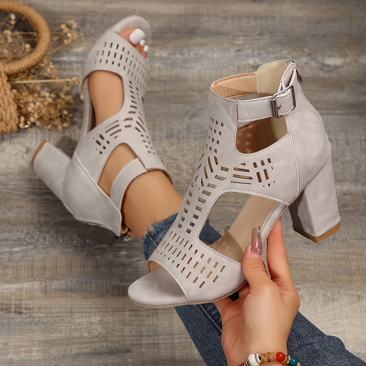 daisy | block heel sandal grey