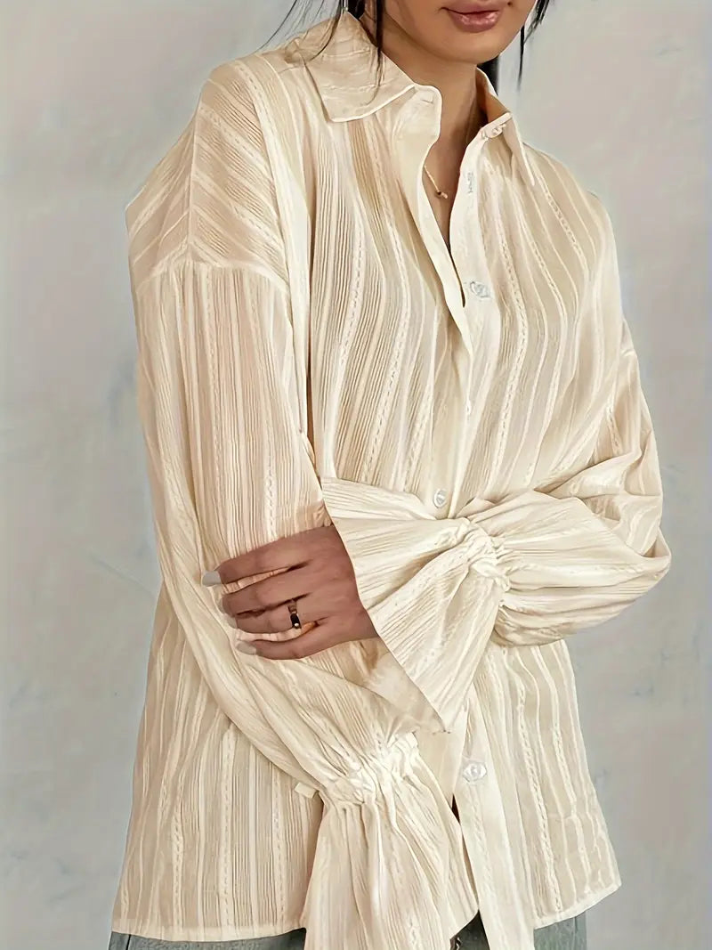 giorna | refined textured blouse with lace details