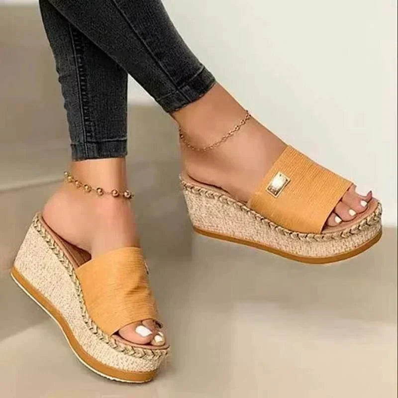 daisy | faux leather flat sandal yellow