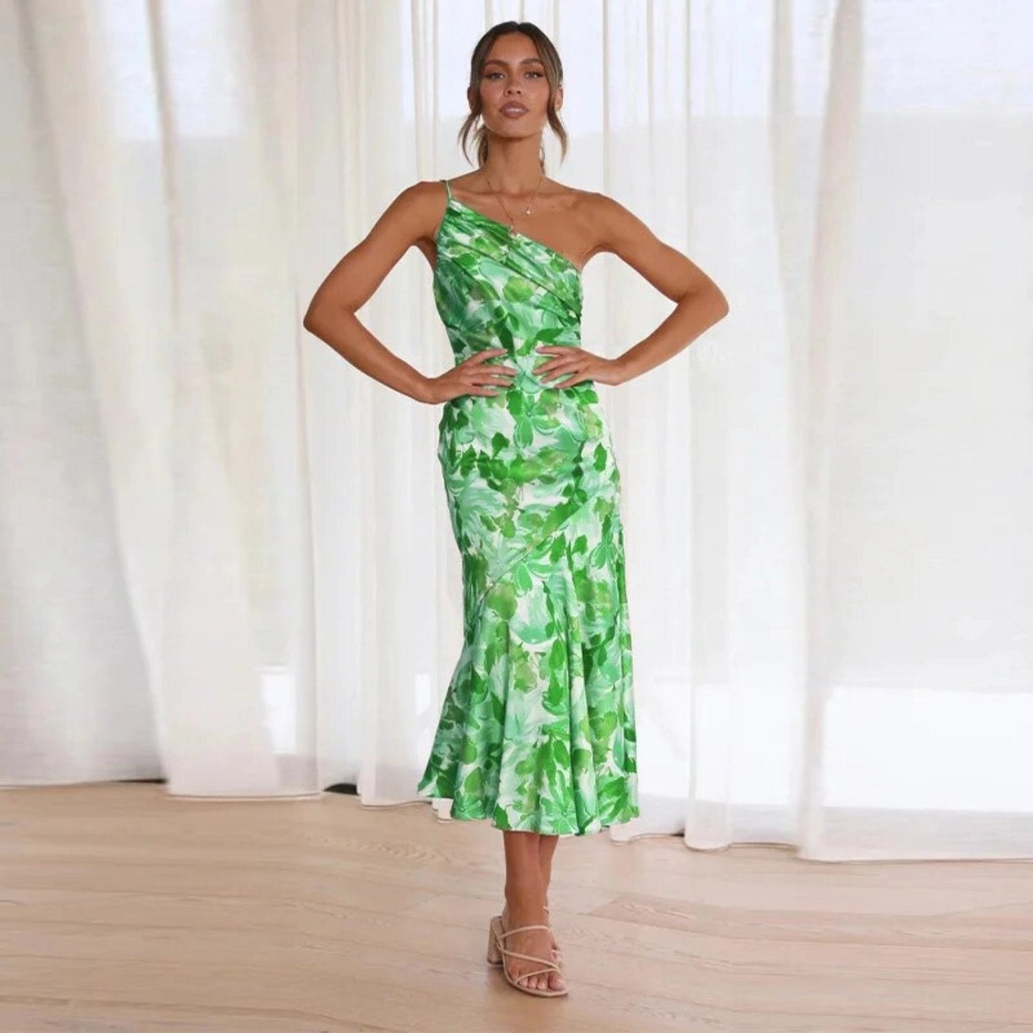 daisy | floral satin one-shoulder dress green