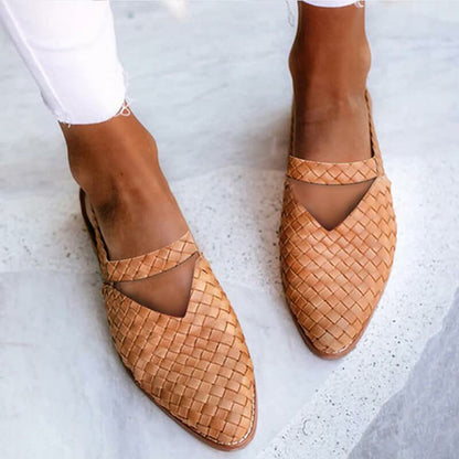 daisy | strappy flat sandals