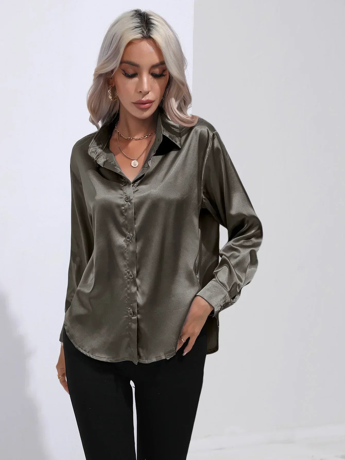 Annie | Elegant Satin Blouse for Refined Workwear