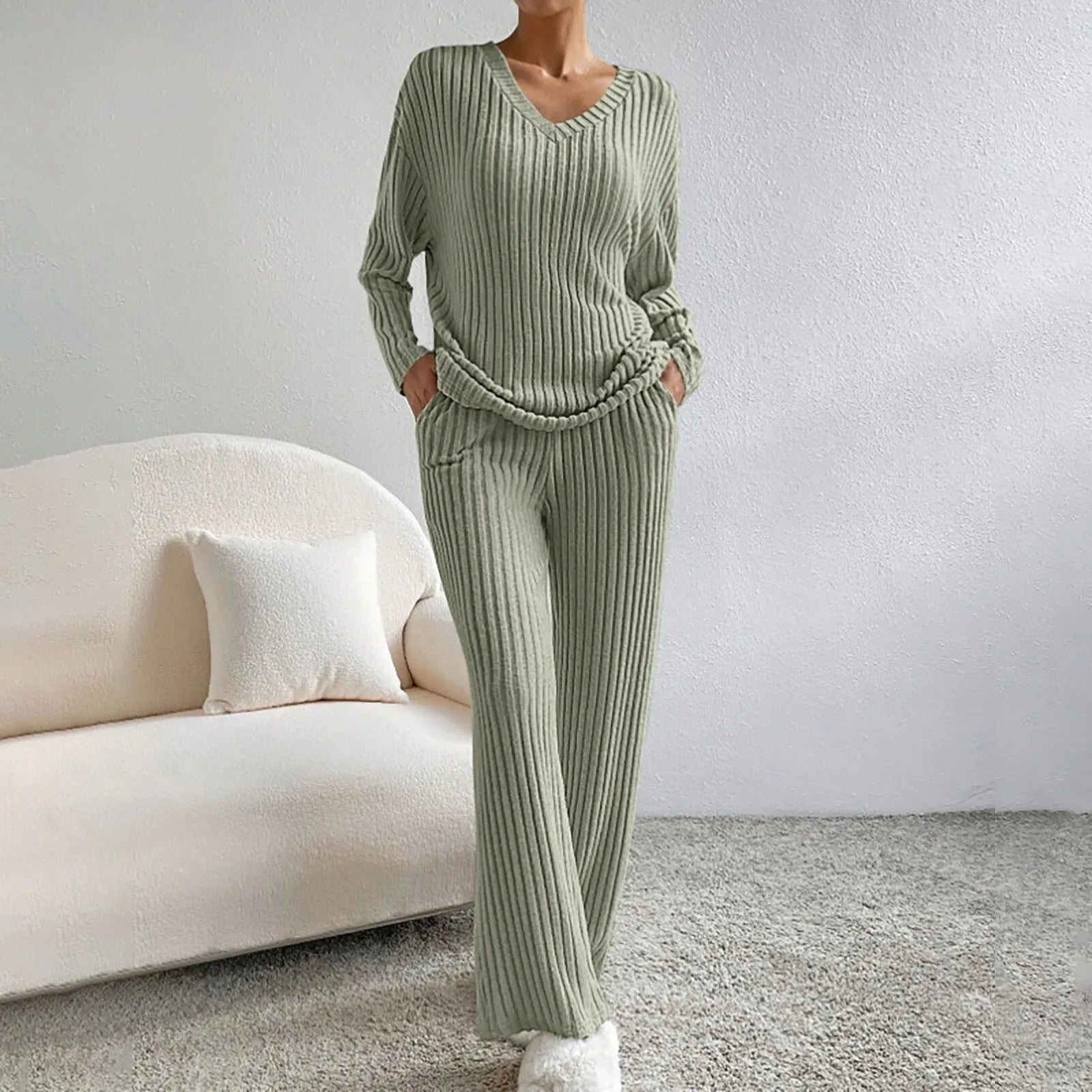 elodie | v-neck ribbed knit set dark green