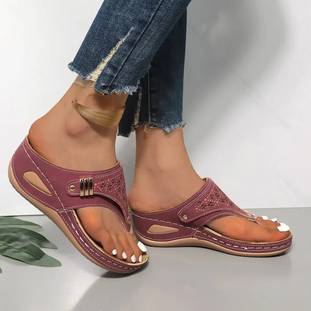 daisy | platform cut-out sandals