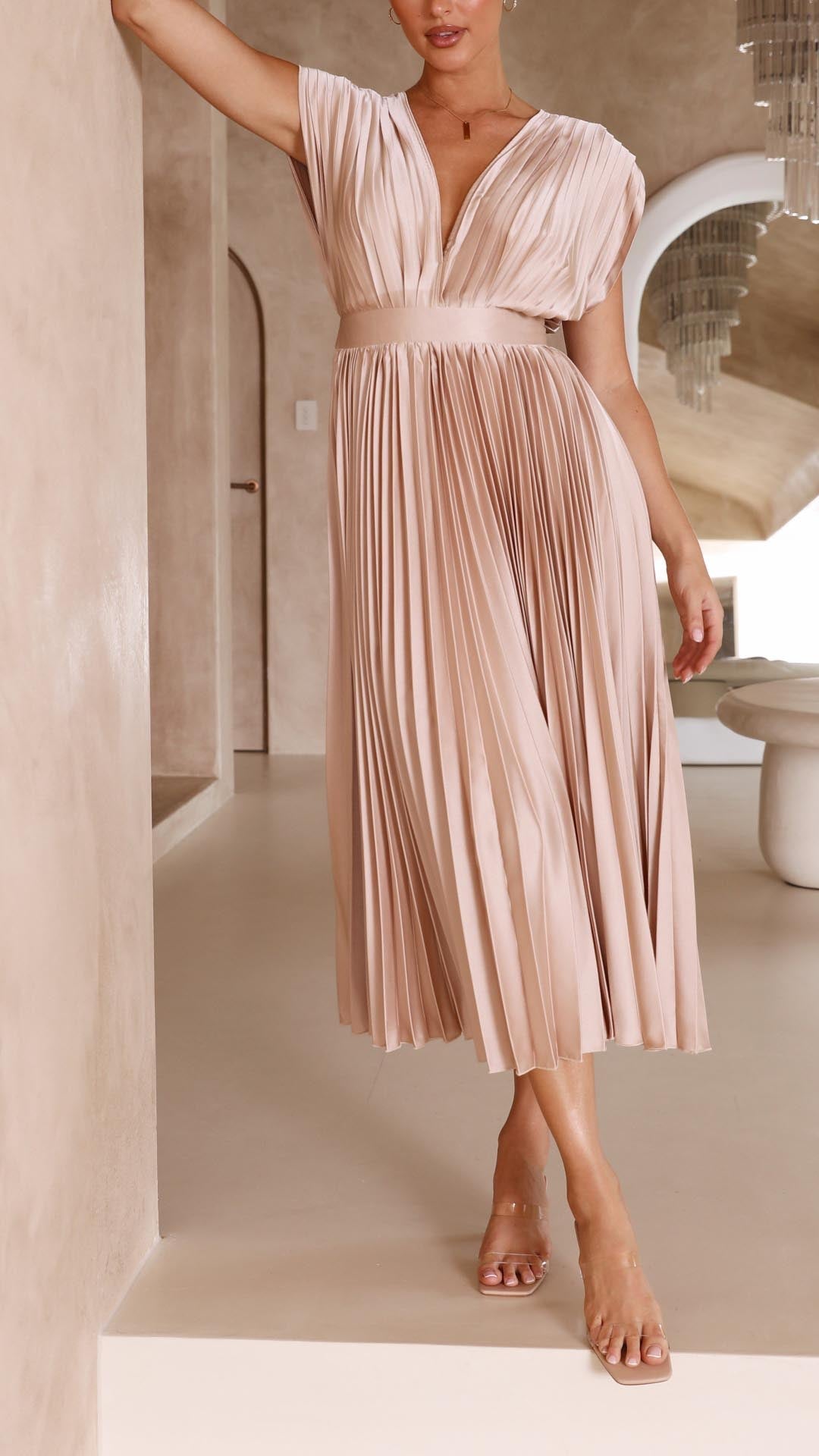 daisy | pleated v-neck maxi dress