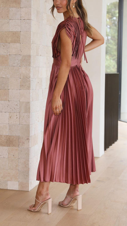 daisy | pleated v-neck maxi dress