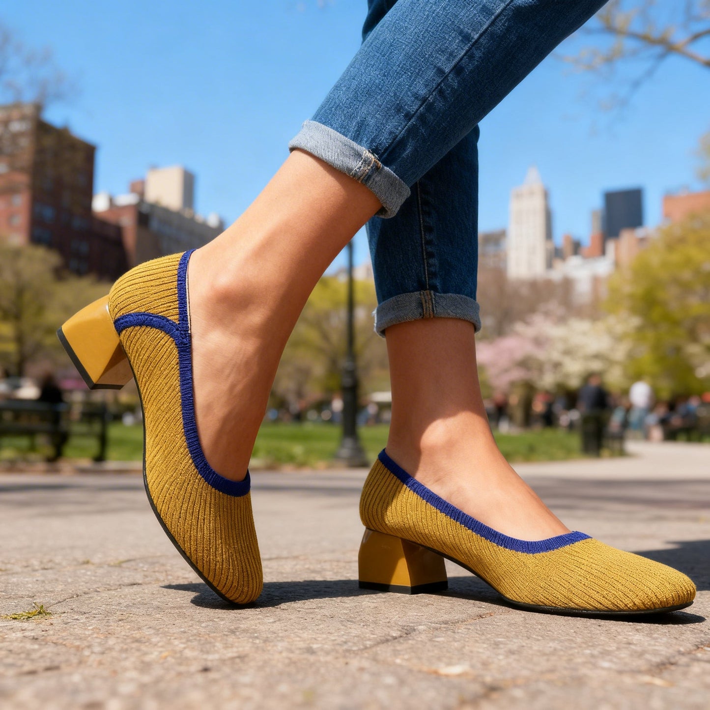 Women's Block Heel Pumps with Flexible Ribbed Upper