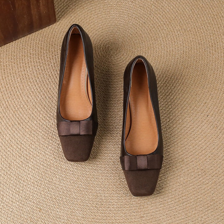Women's Block Heeled Pumps with Bow-Knot Detail