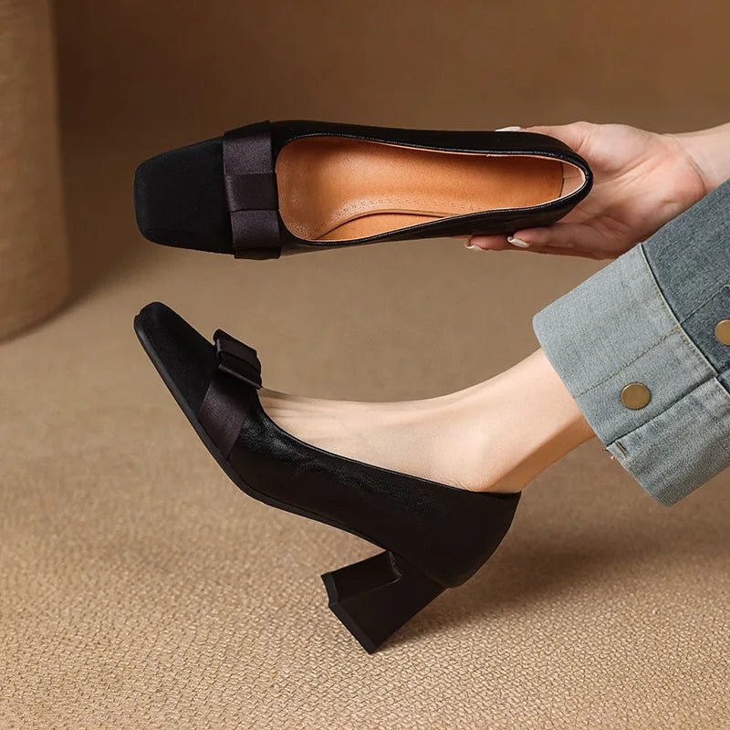 Women's Block Heeled Pumps with Bow-Knot Detail