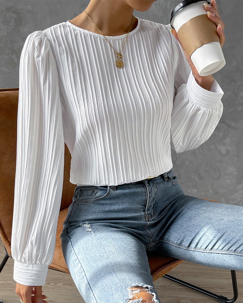 Women's Blouse with Elegant Lantern Sleeves for Everyday Comfort