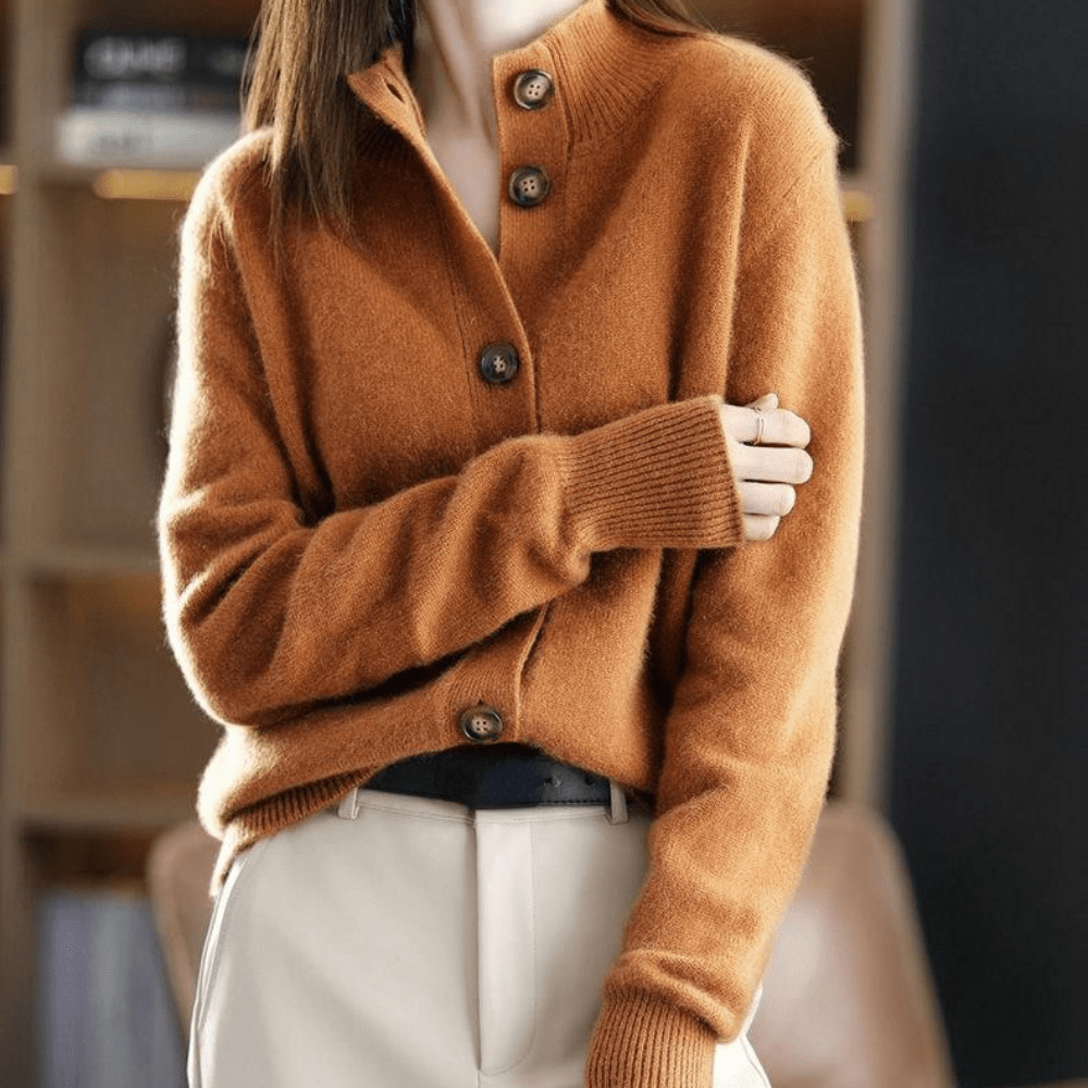 Women's Cashmere Cardigan with Relaxed Fit for Ultimate Comfort