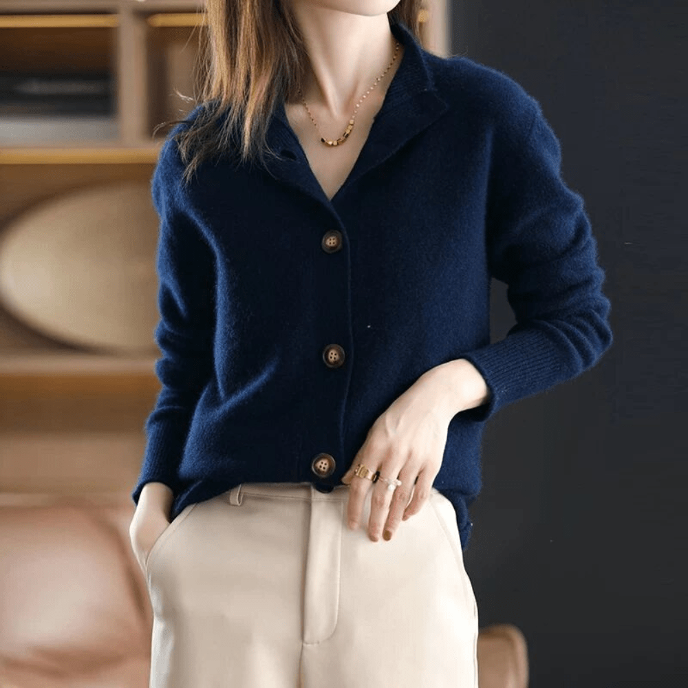 Women's Cashmere Cardigan with Relaxed Fit for Ultimate Comfort
