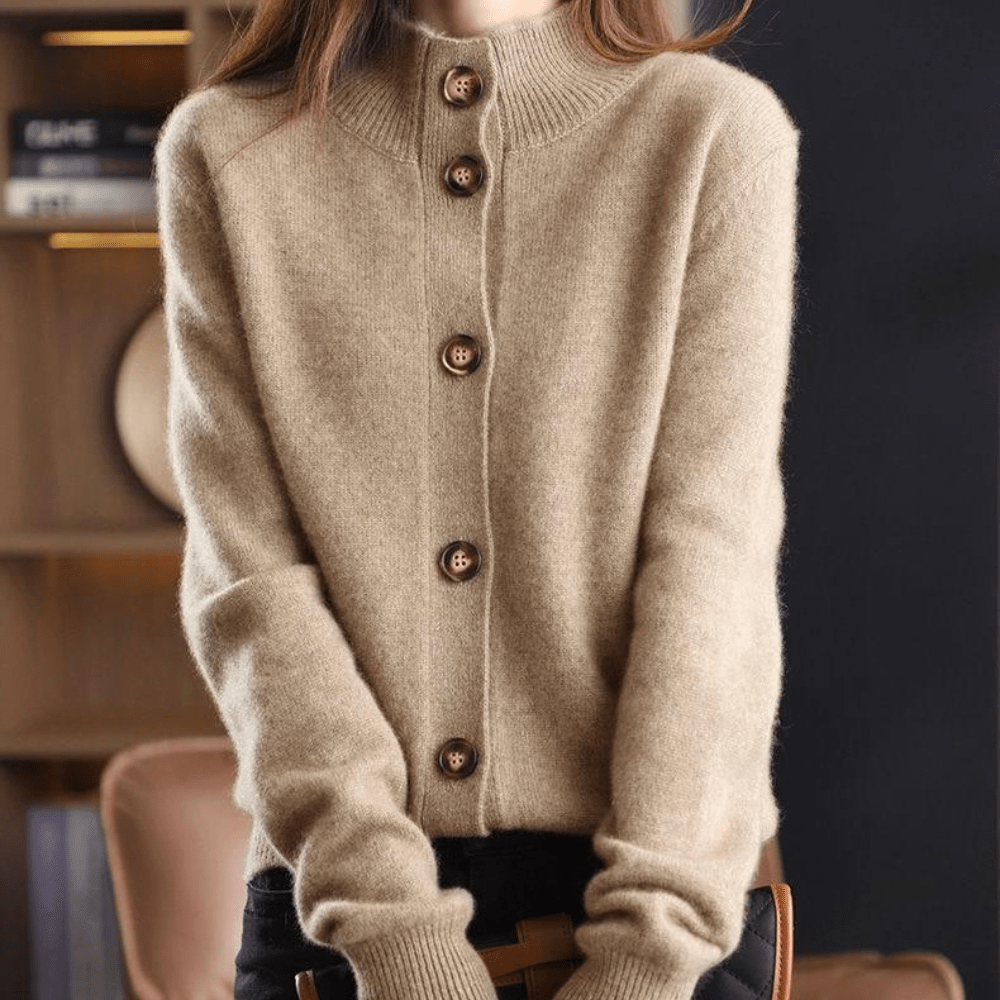 Women's Cashmere Cardigan with Relaxed Fit for Ultimate Comfort