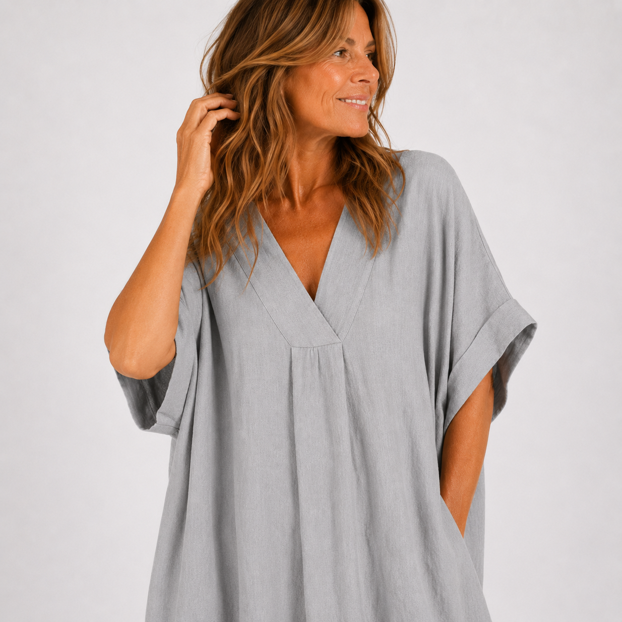 Women's Casual Dress with V-Neckline and Fluid Cut