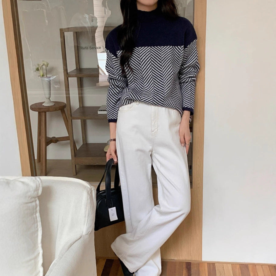 Women's Chunky Knit Sweater with High Neck and Zigzag Pattern
