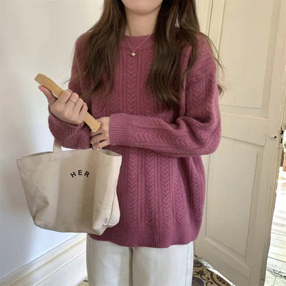 Women's Chunky Knit Sweater with Modern Cable Design