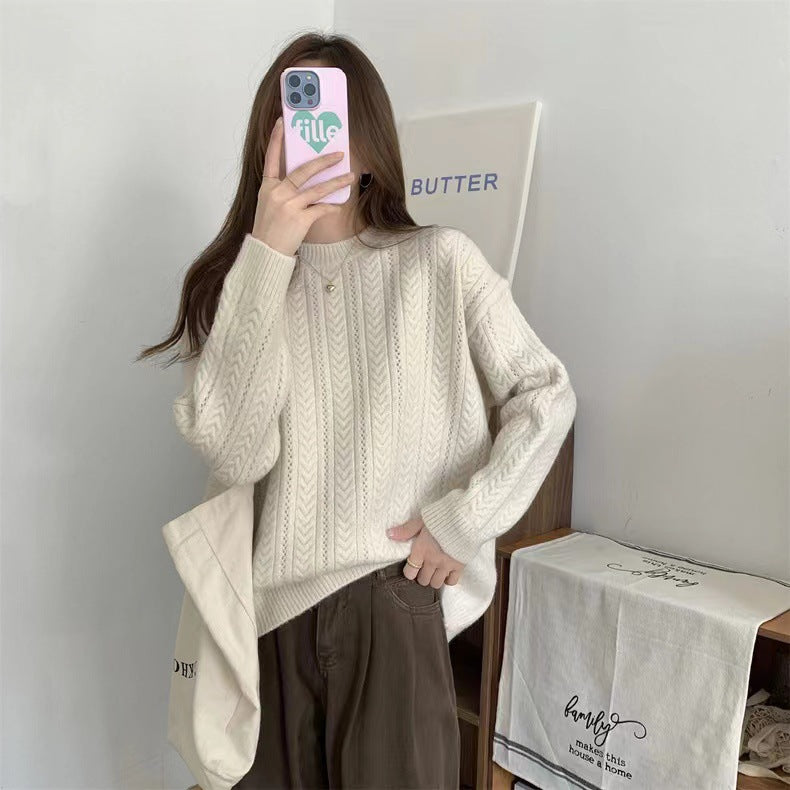 Women's Chunky Knit Sweater with Modern Cable Design