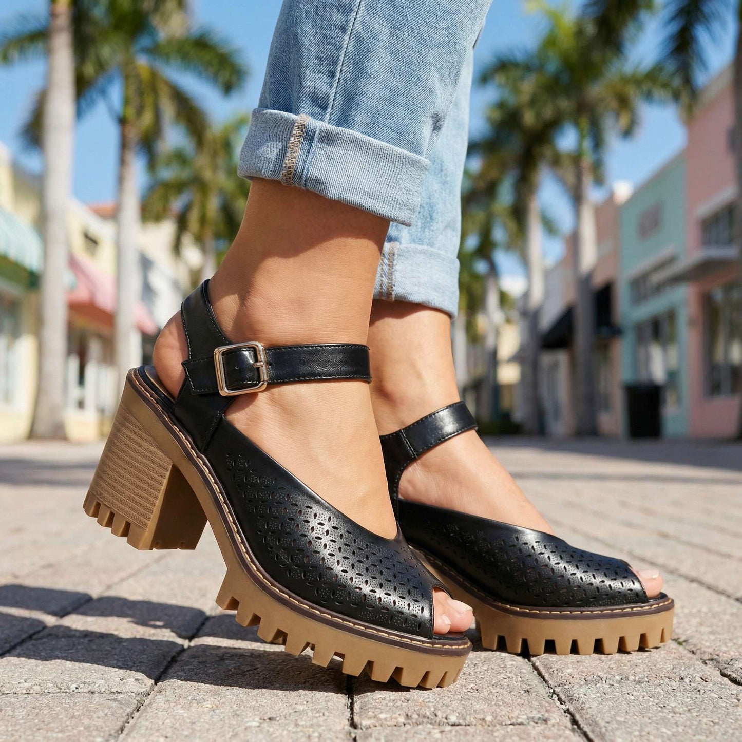 Women's Chunky Sandals with Flower Cut Design