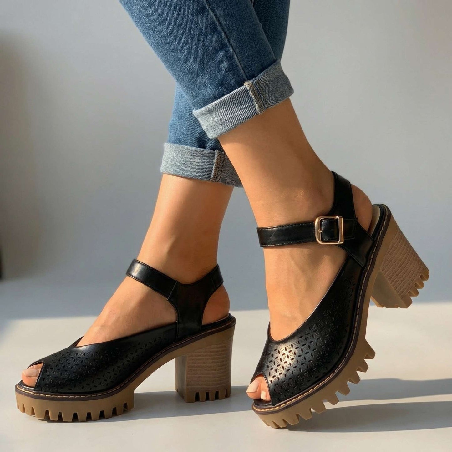 Women's Chunky Sandals with Flower Cut Design