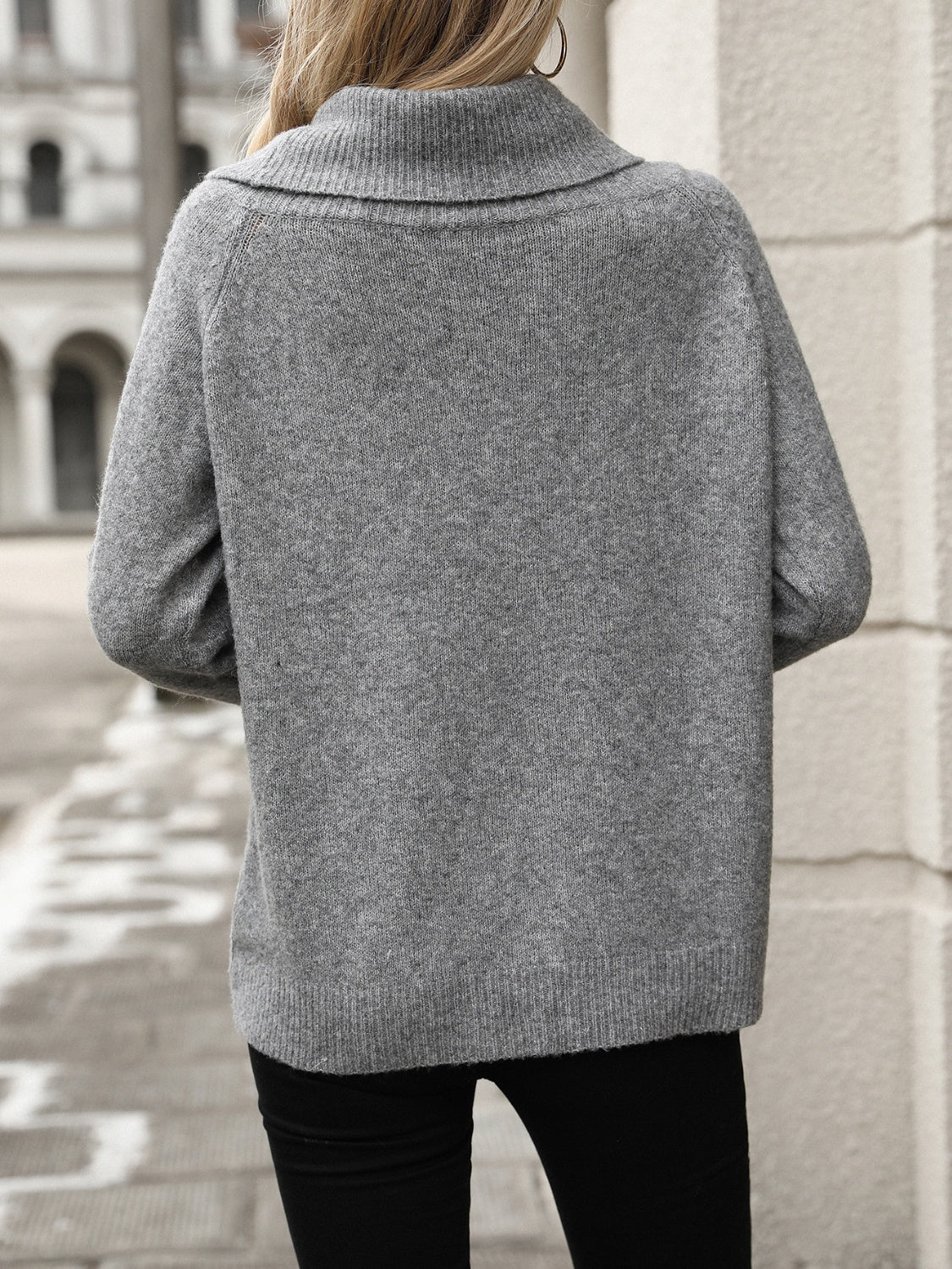 Women's Convertible Knit Jumper with Turtleneck and Off-Shoulder Style