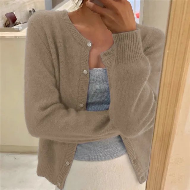 Women's Cropped Cardigan in Soft Brushed Knit for Effortless Style