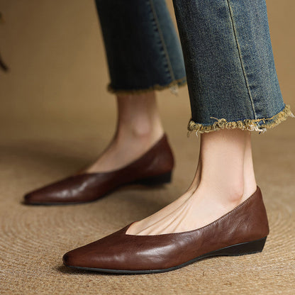 Women's Flat Handcrafted Shoes with Pointed Toe
