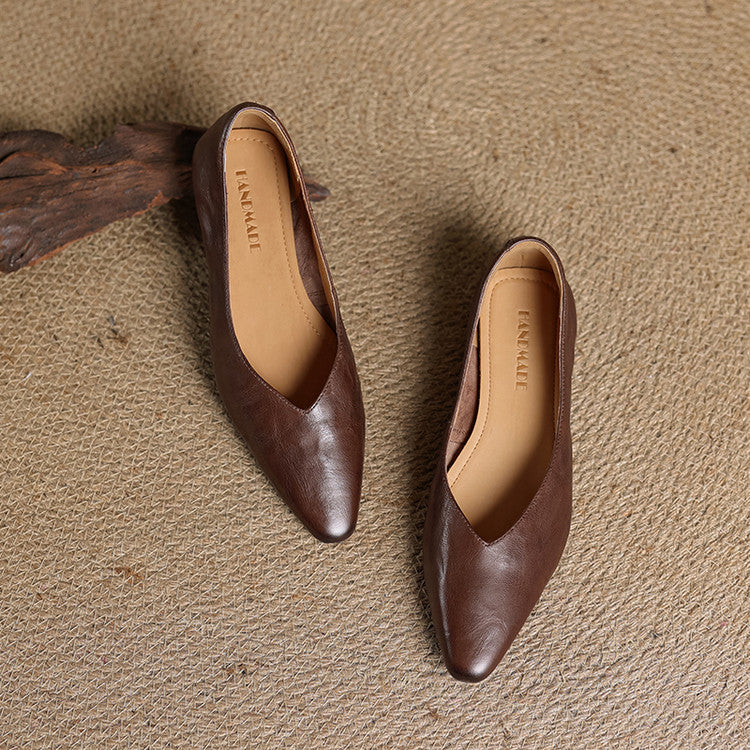 Women's Flat Handcrafted Shoes with Pointed Toe