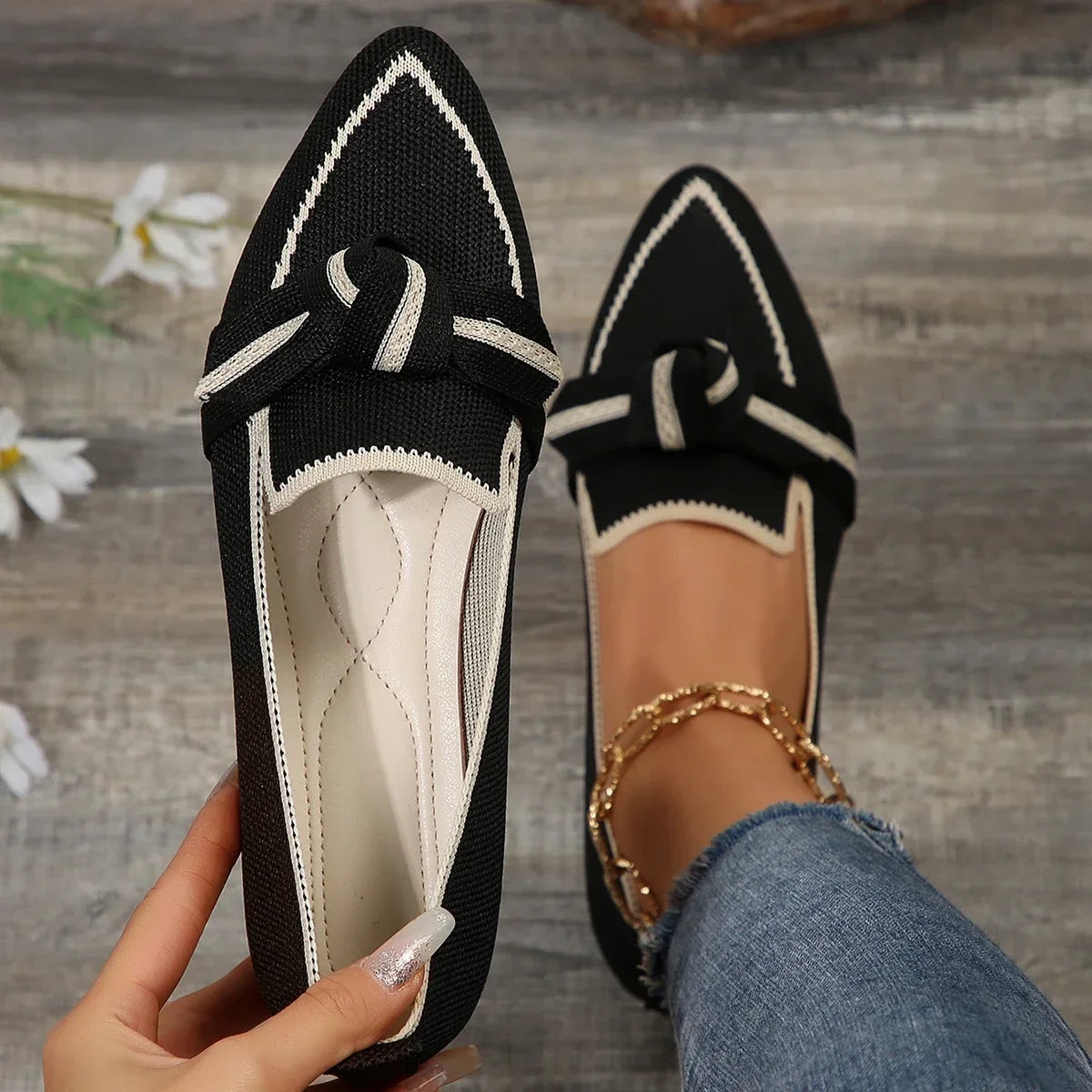 Women's Flat Shoes for Women with Cushioned Insole