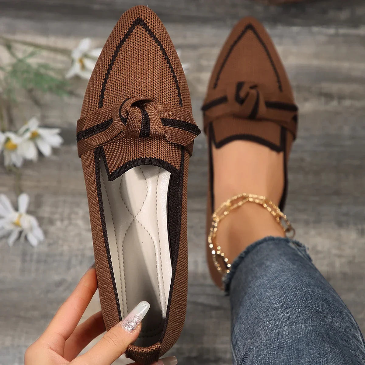 Women's Flat Shoes for Women with Cushioned Insole