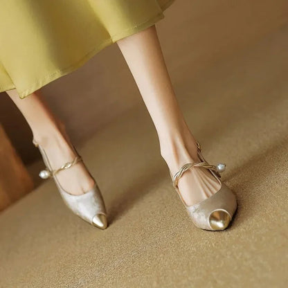 Women's Kitten Heels with Twisted Pearl Strap