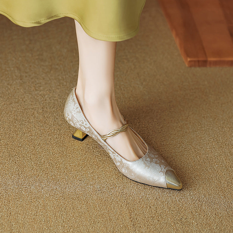 Women's Kitten Heels with Twisted Pearl Strap