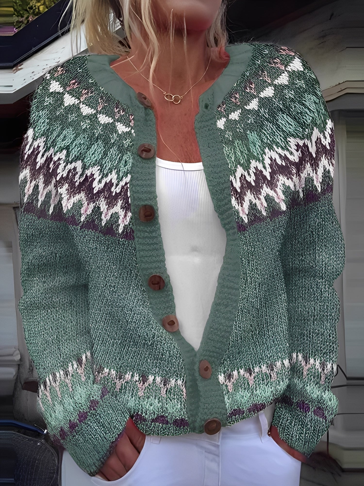 Women's Lightweight Button Cardigan in Classic Design for Effortless Elegance