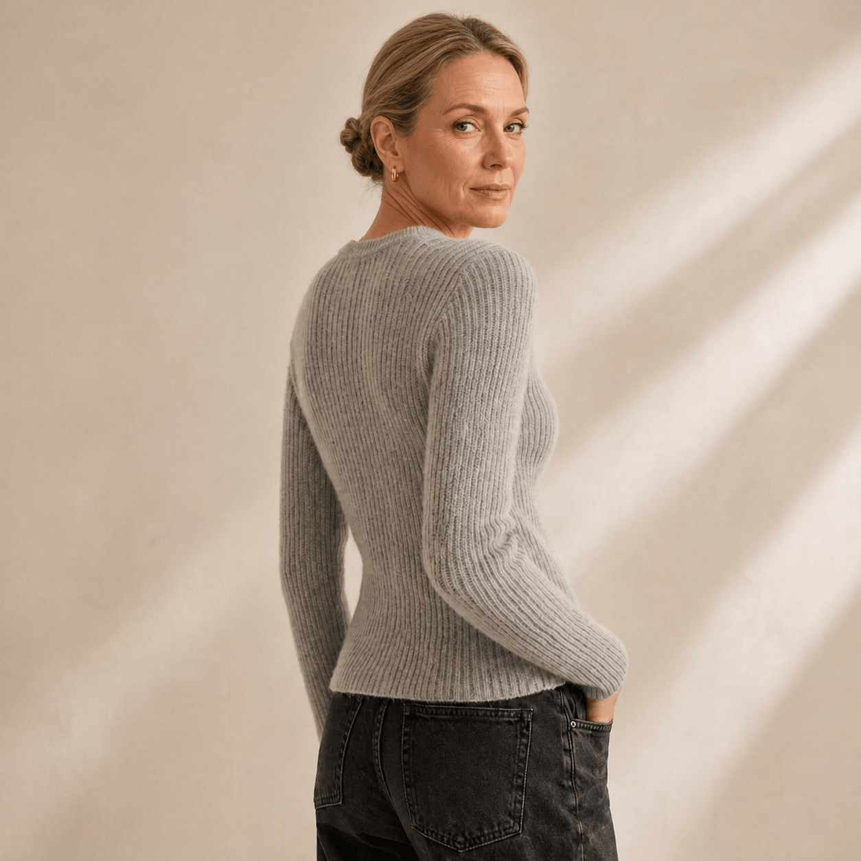 Women's Longline Knit Cardigan with Button-Down Front - Effortlessly Elegant