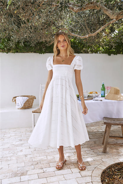 Women's Maxi Dress with Lace Details and Puff Sleeves