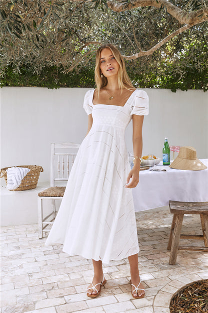 Women's Maxi Dress with Lace Details and Puff Sleeves