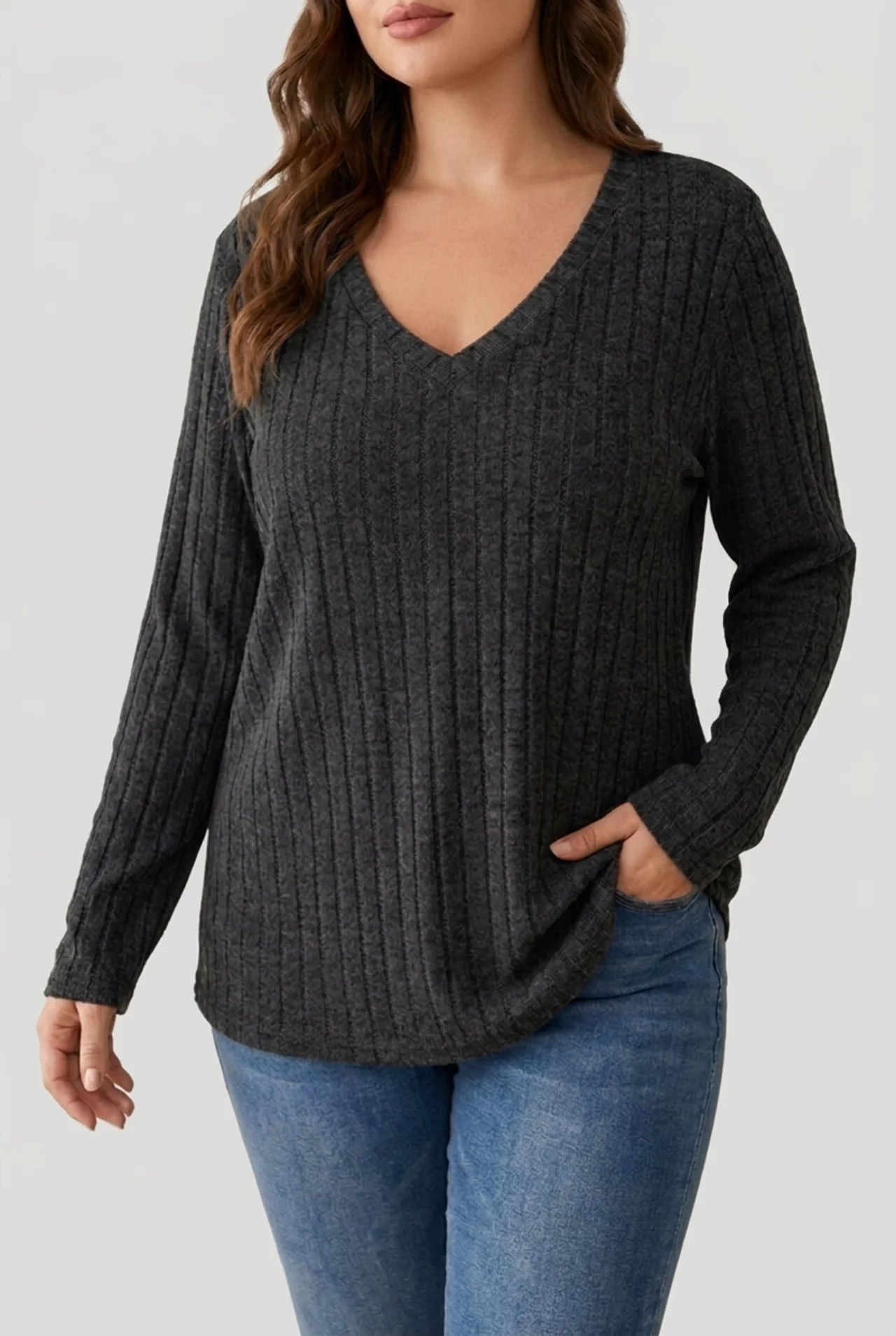 Women's Plus Size Ribbed Knit Jumper with V Neck - Timeless