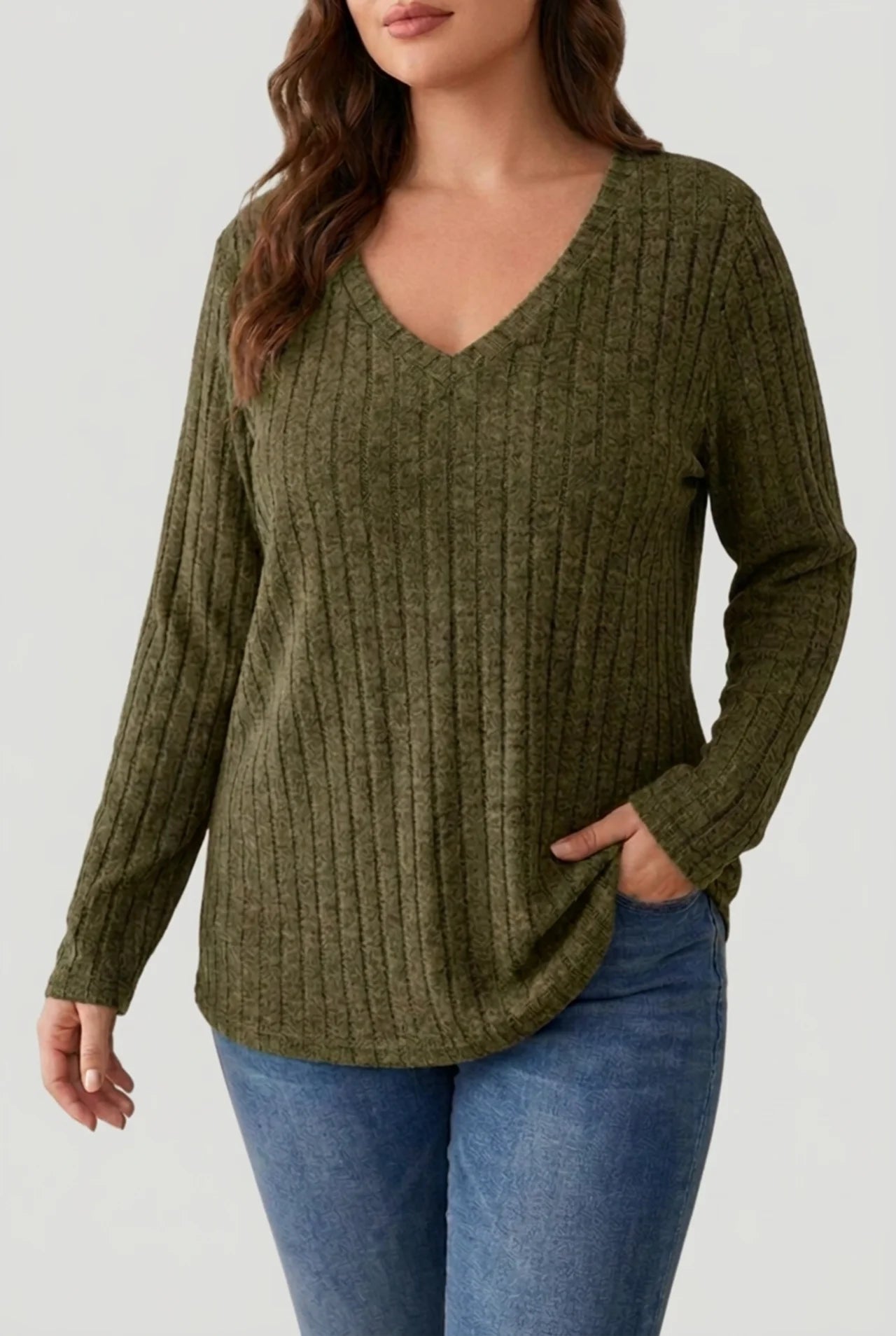 Women's Plus Size Ribbed Knit Jumper with V Neck - Timeless