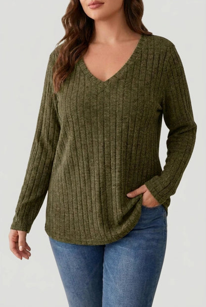 Women's Plus Size Ribbed Knit Jumper with V Neck - Timeless