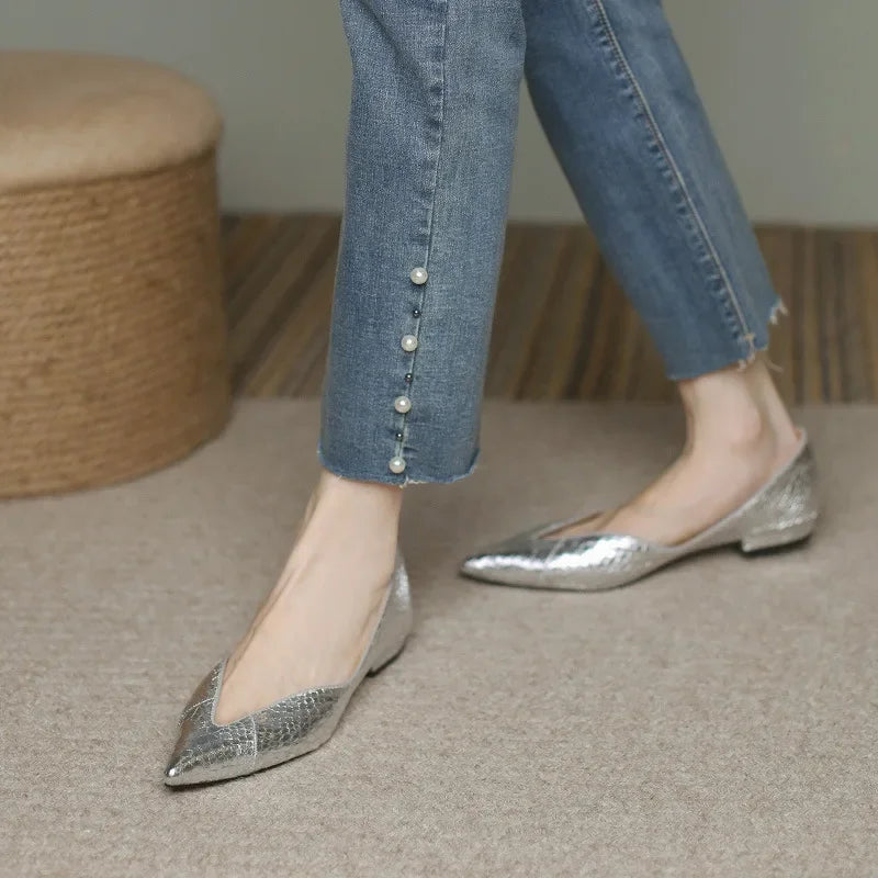 Women's Pointed Toe Ballet Flats with Lightweight Design