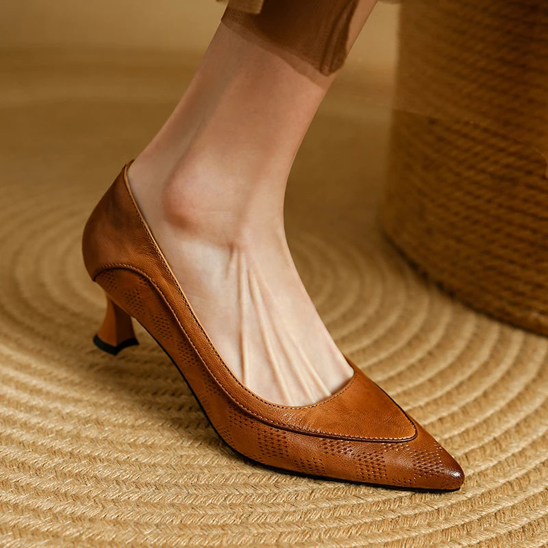 Women's Pointed Toe Heels with Kitten Heel