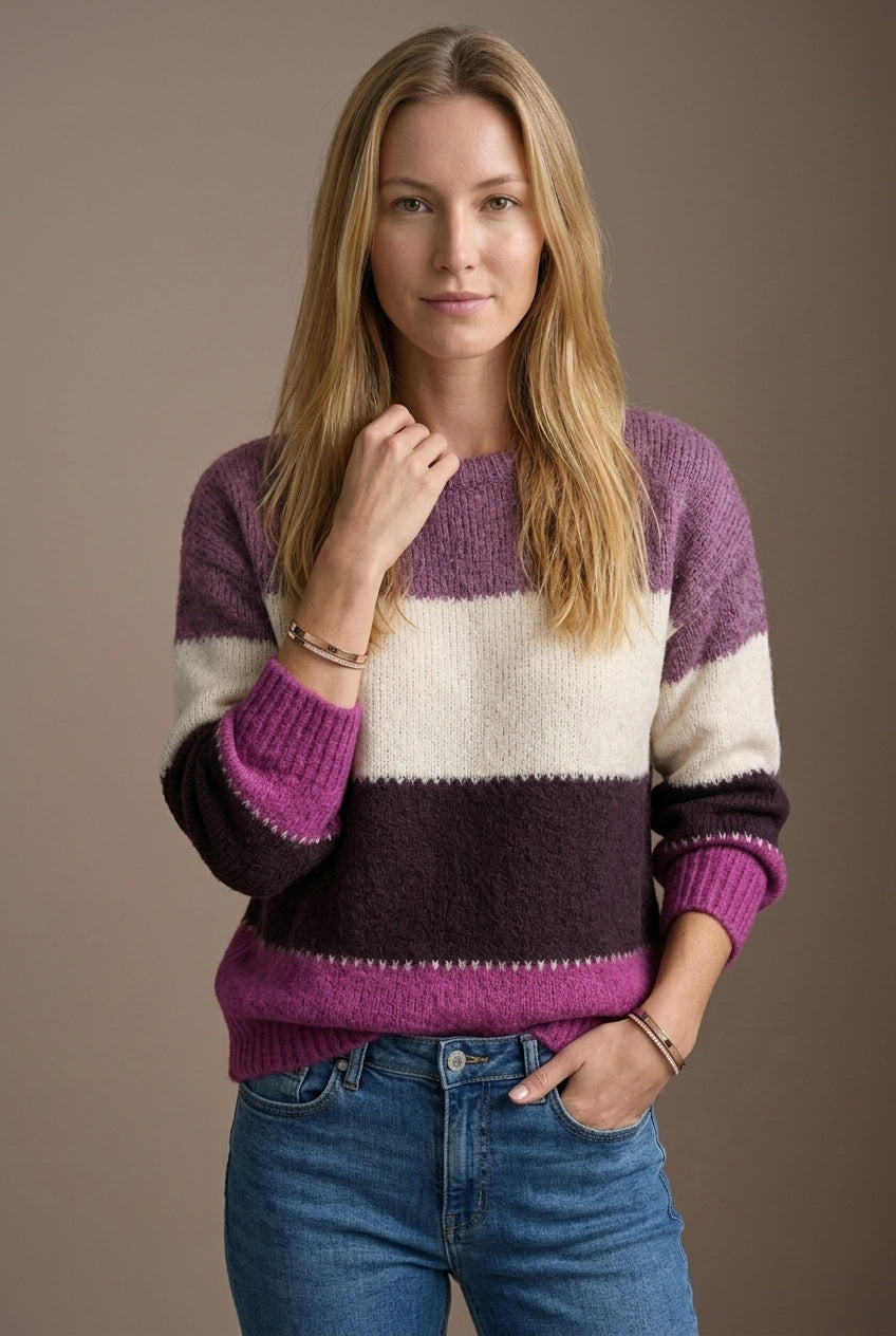 Women's Pullover Sweater with Vintage-Inspired Knit Design