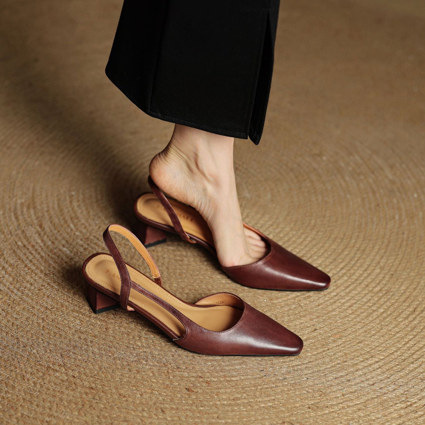 Women's Slingback Heels with Pointed Toe