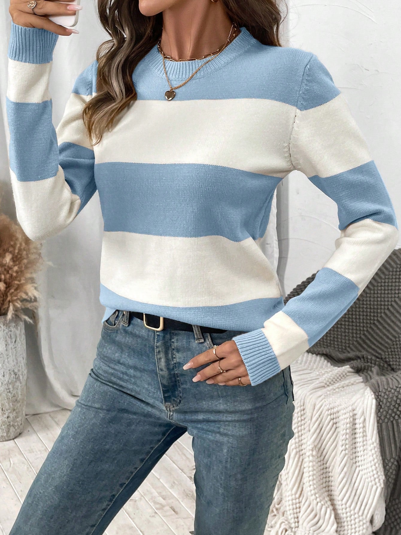 Women's Striped Sweater with Long Sleeves and Round Neck
