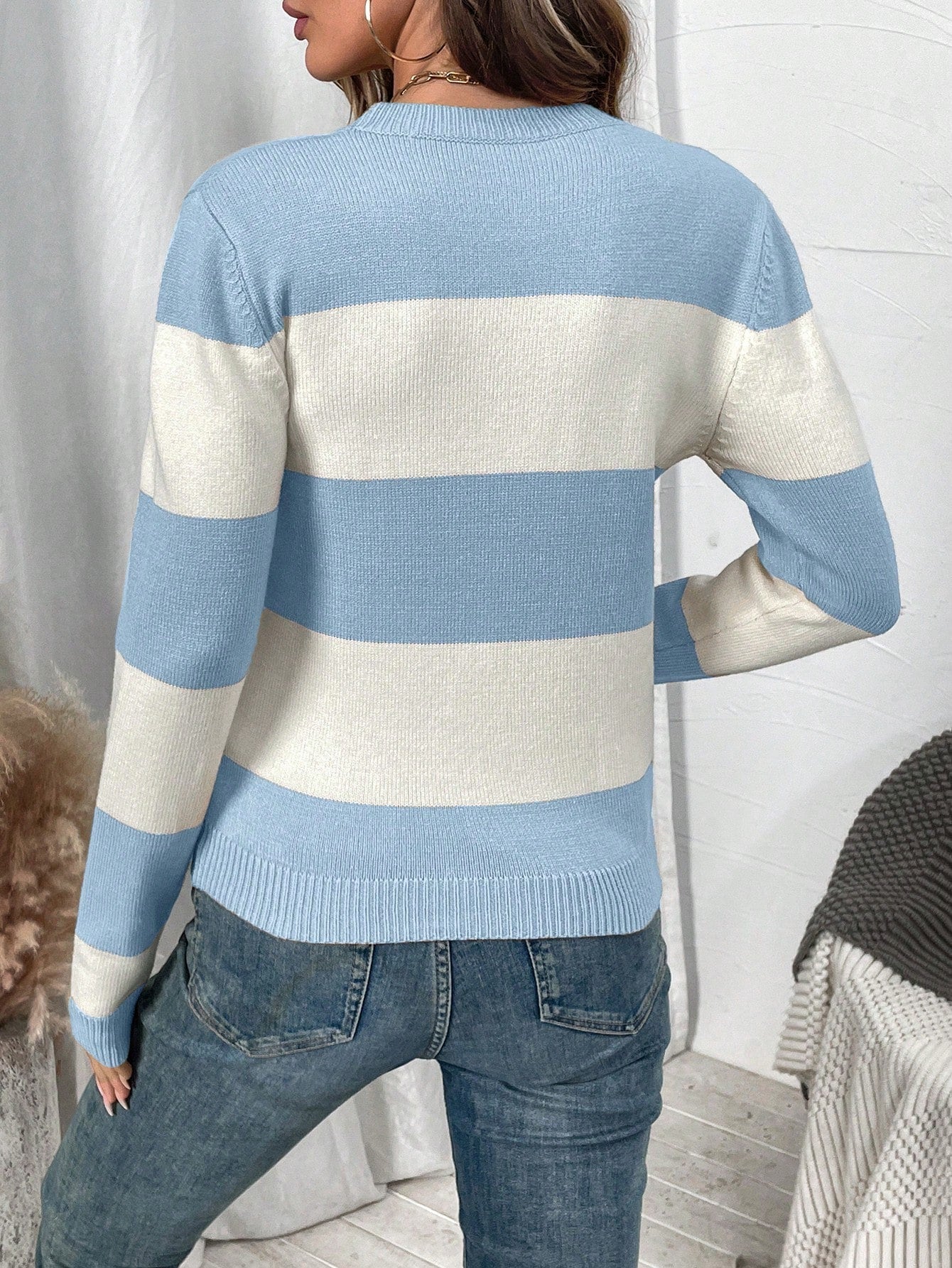 Women's Striped Sweater with Long Sleeves and Round Neck