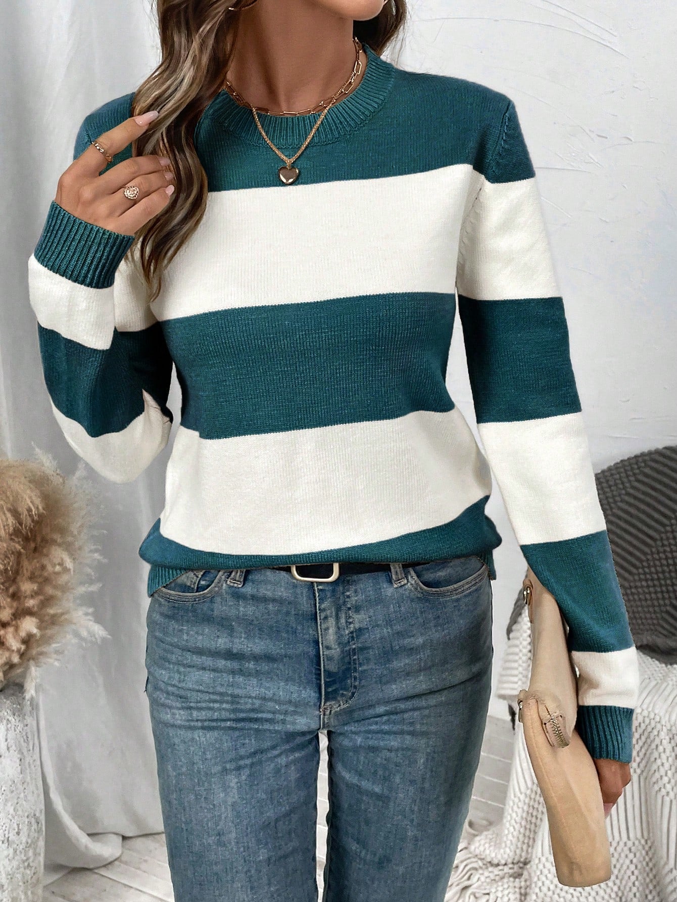 Women's Striped Sweater with Long Sleeves and Round Neck