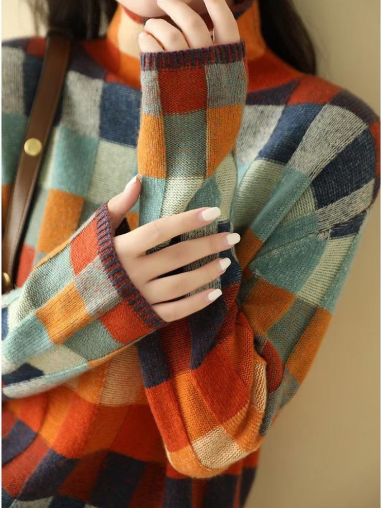 Women's Turtleneck Sweater with Elegant Fit and Long Sleeve