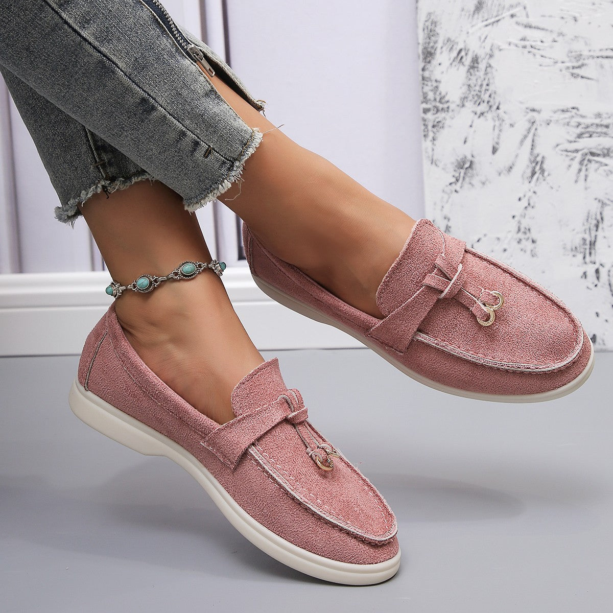 Women's Velvet Loafers with Cross-Tied Tassels
